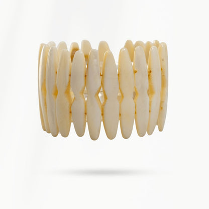 Brede parelmoer armband Ivory van echt parelmoer in lichte ivoorwitte tint