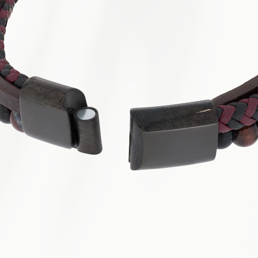 Stainless steel sluiting van Core heren armband Black Weave met gegraveerd logo