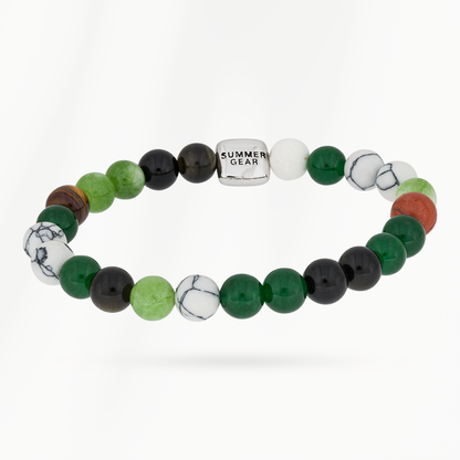Grounded Mix kralenarmband voor heren van SummerGear met natuurstenen kralen, groene en zwarte accenten en wit gemarmerde kralen.