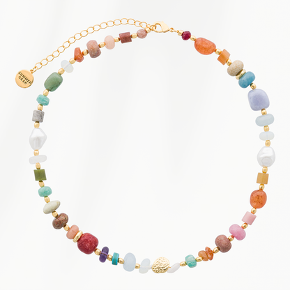 Solena Color Ritual dames ketting met natuurstenen kralen en 18k vergulde details volledig zichtbaar