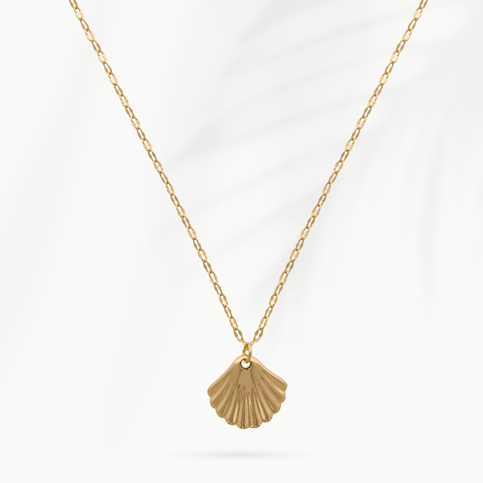 Solena Shell Halo dames ketting met 18k vergulde schelp hanger volledig zichtbaar
