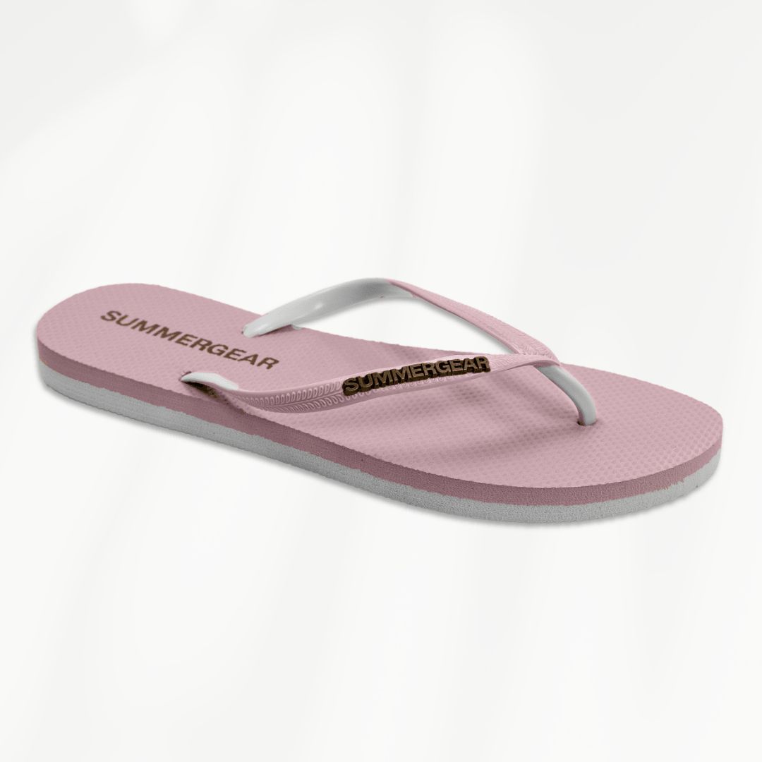 Roze witte slim fit slippers van gerecycled rubber van SummerGear schuin gefotografeerd voor vakantiegebruik